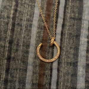 Elegant Gold horse shoe Pendant Necklace